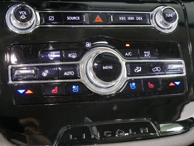 Used 2021 Lincoln Corsair AWD w/ Equipment Group 101A image 30