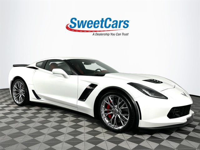 Used 2015 Chevrolet Corvette Z06 w/ 3LZ Preferred Equipment Group RWD image 1