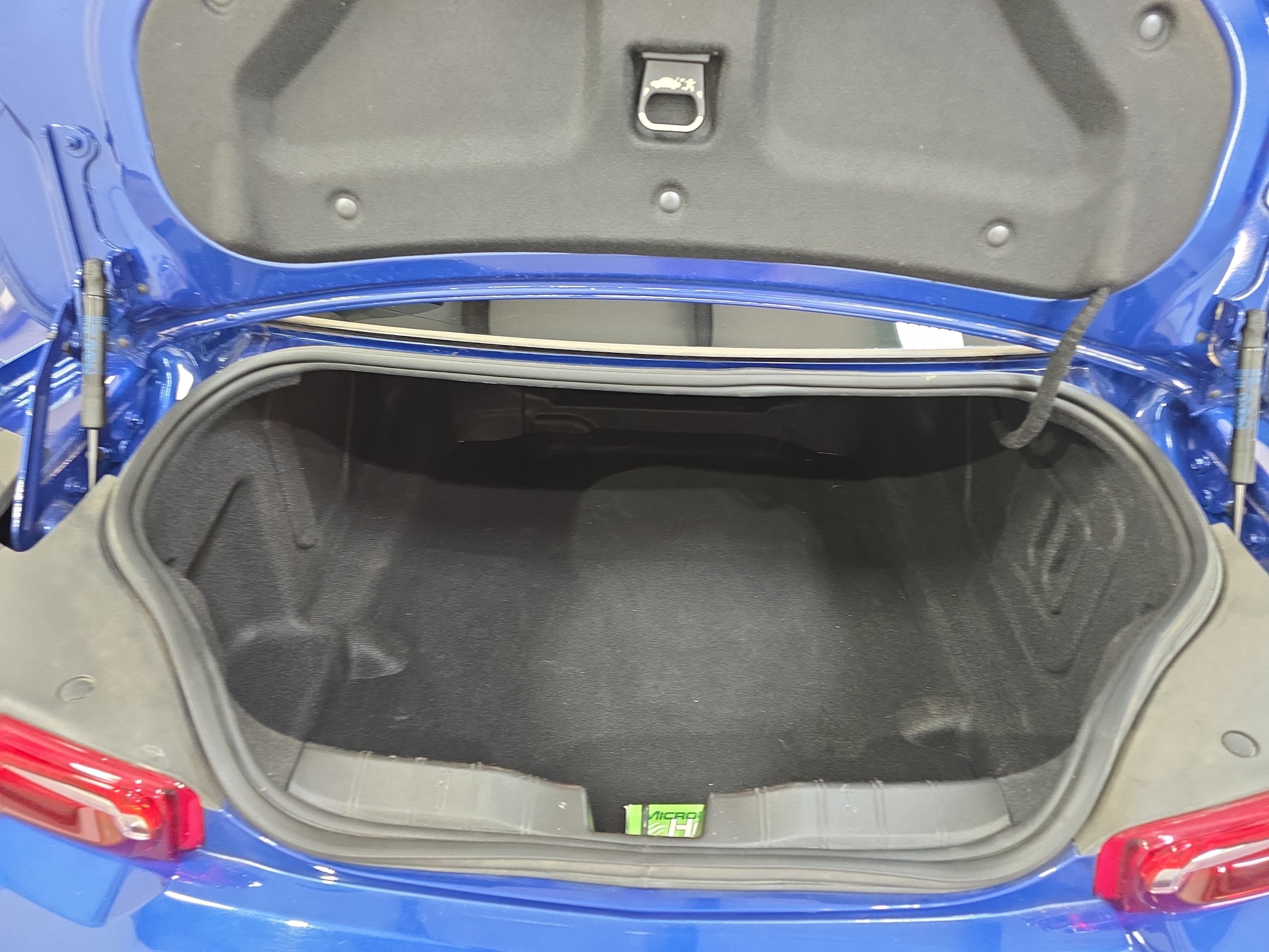 Used 2023 Chevrolet Camaro LT w/ Technology Package RWD image 27