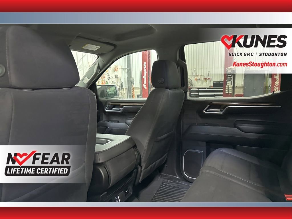 Used 2025 Chevrolet Silverado 1500 LT image 37