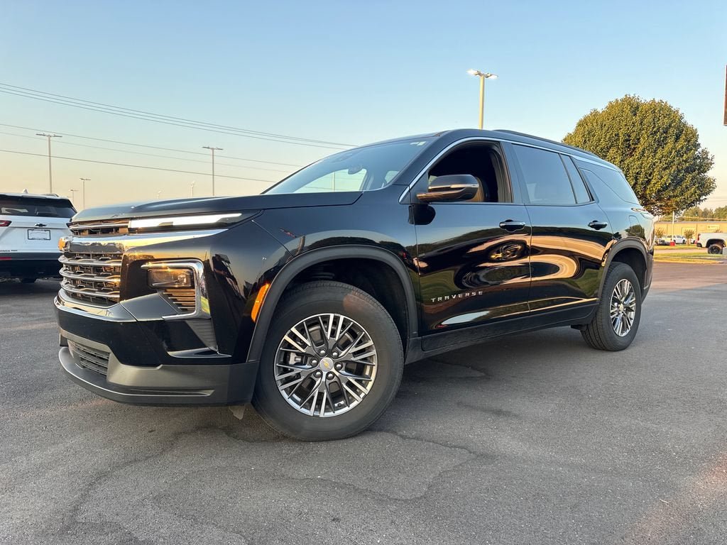 Used 2026 Chevrolet Traverse LT