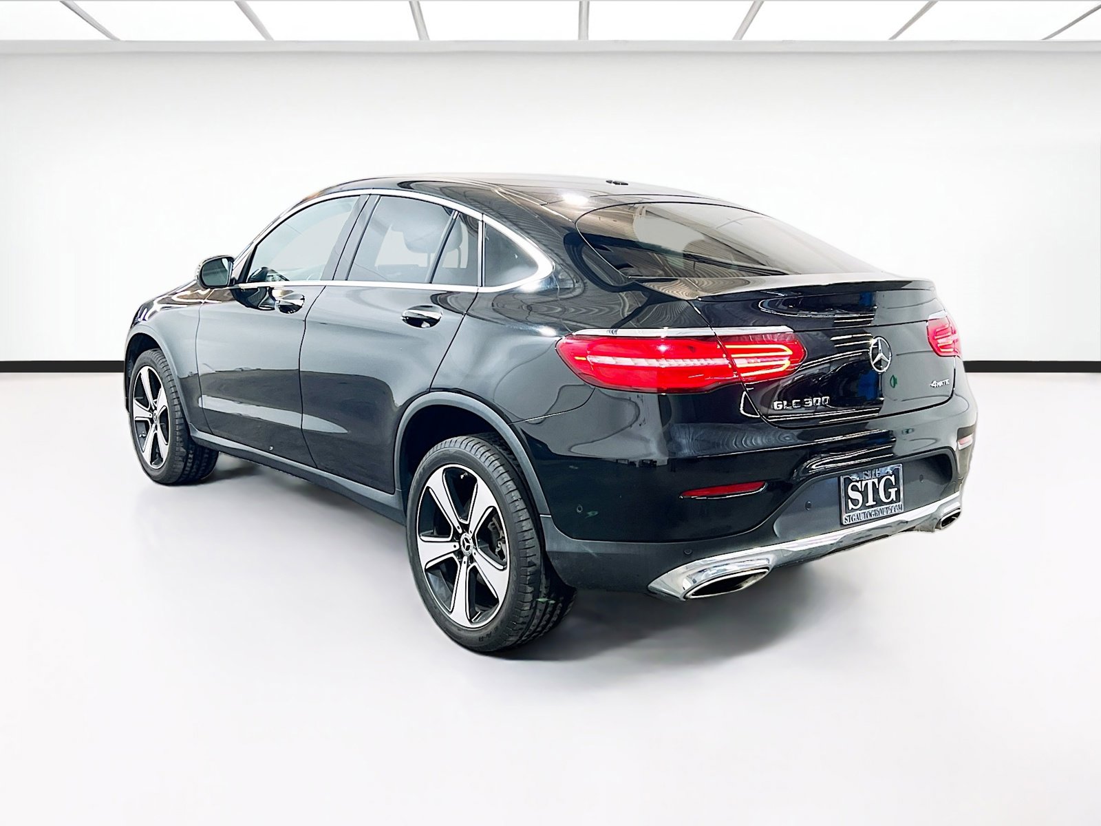 Used 2019 Mercedes-Benz GLC 300 4MATIC Coupe w/ Multimedia Package image 6