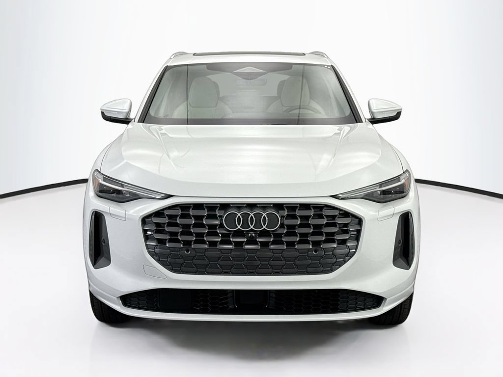 Used 2025 Audi Q5 Premium Plus w/ Premium Plus AWD/4WD image 3