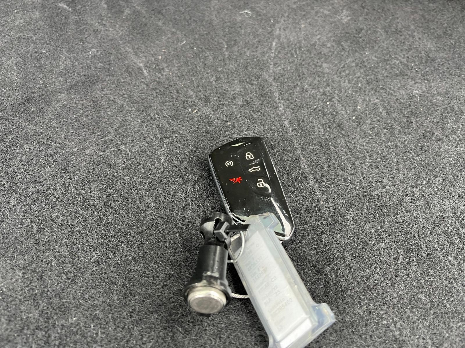 Used 2025 Volkswagen Atlas Cross Sport SE image 22