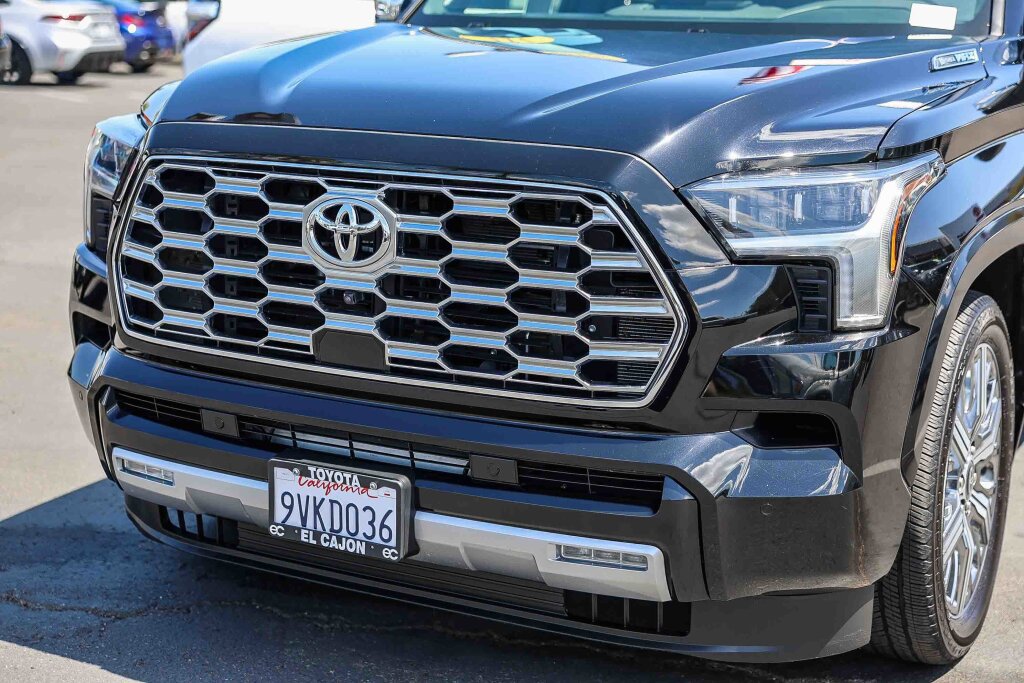 Certified 2025 Toyota Sequoia Capstone AWD/4WD image 24
