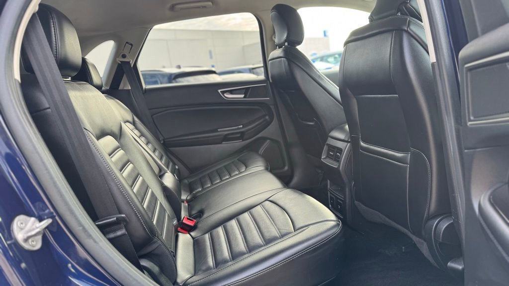 Used 2016 Ford Edge SEL w/ Equipment Group 201A image 18