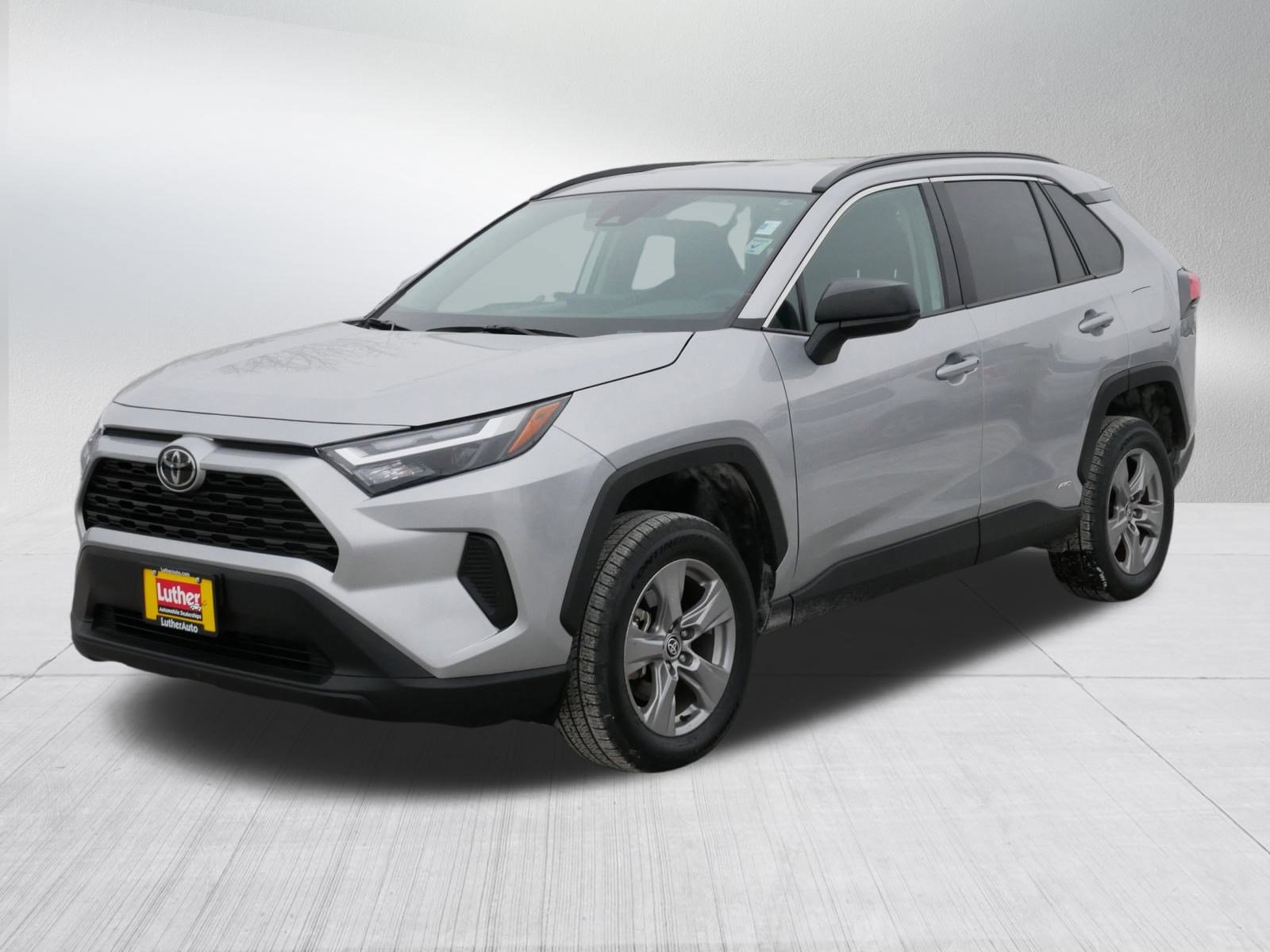 Used 2025 Toyota RAV4 LE image 3