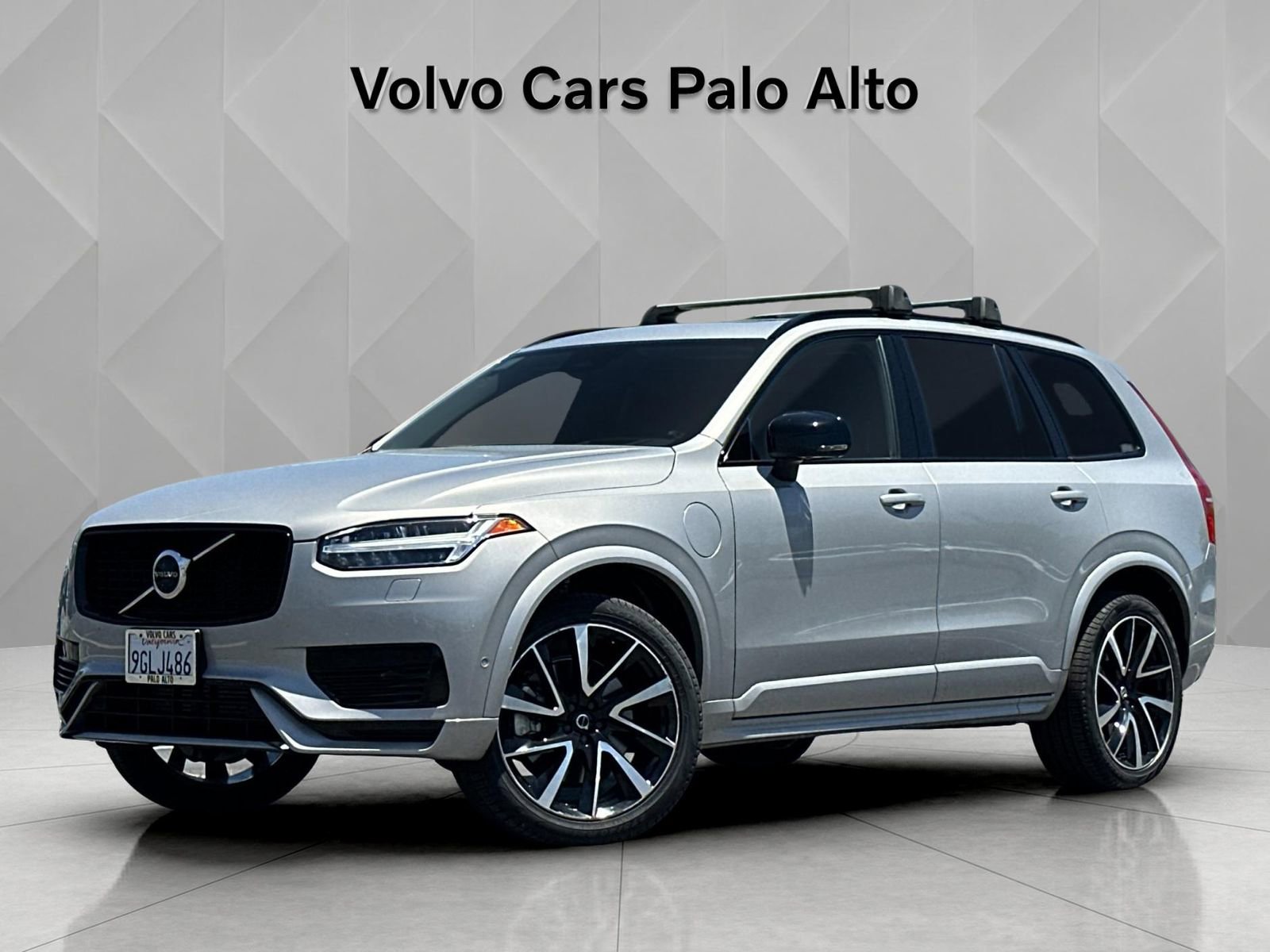 Certified 2023 Volvo XC90 T8 Ultimate w/ Protection Package Premier AWD/4WD image 2