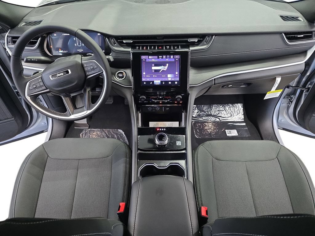 New 2026 Jeep Grand Cherokee L Laredo AWD/4WD image 9