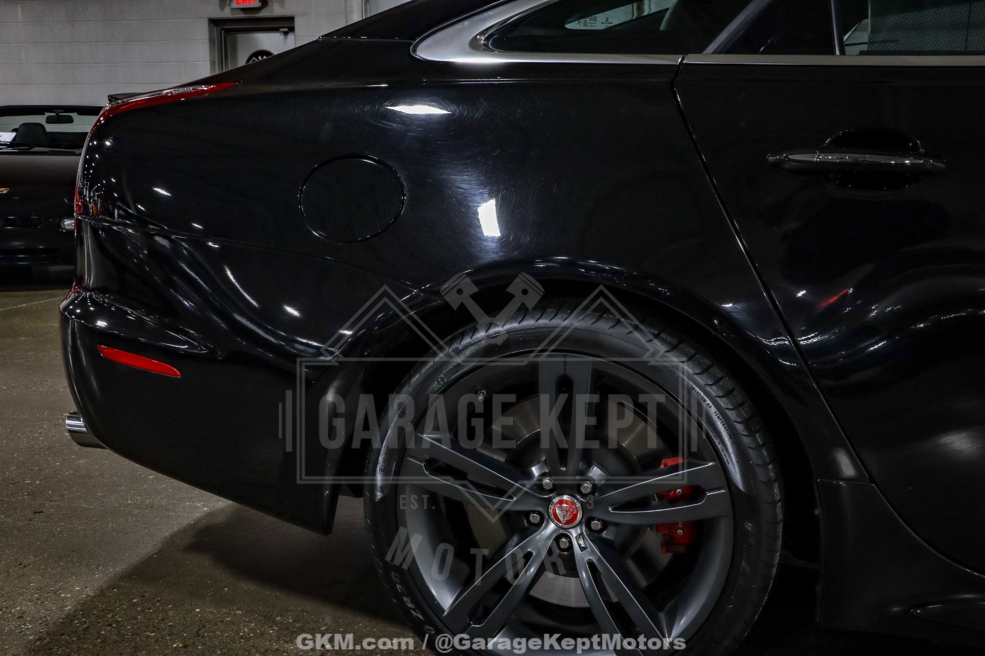 Used 2015 Jaguar XJ R LWB image 57