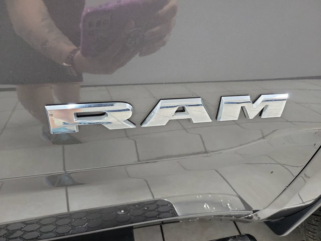 Used 2022 RAM 1500 Big Horn AWD/4WD image 22