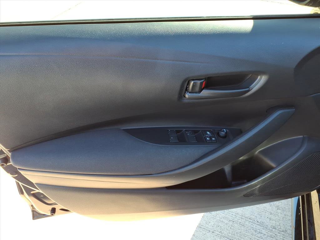 Used 2023 Toyota Corolla LE image 18