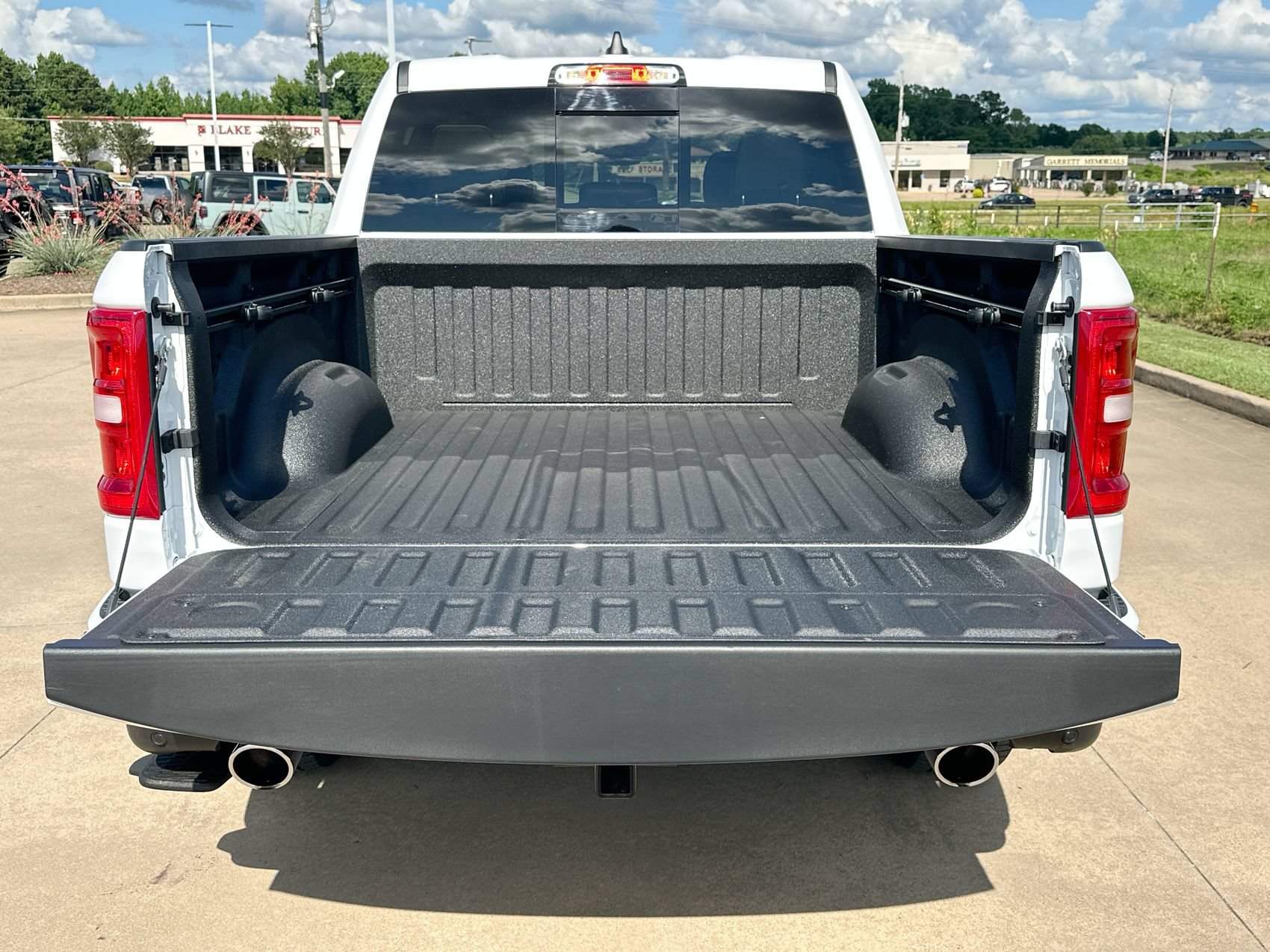 Used 2026 RAM 1500 Laramie w/ Laramie Southwest Edition AWD/4WD image 24