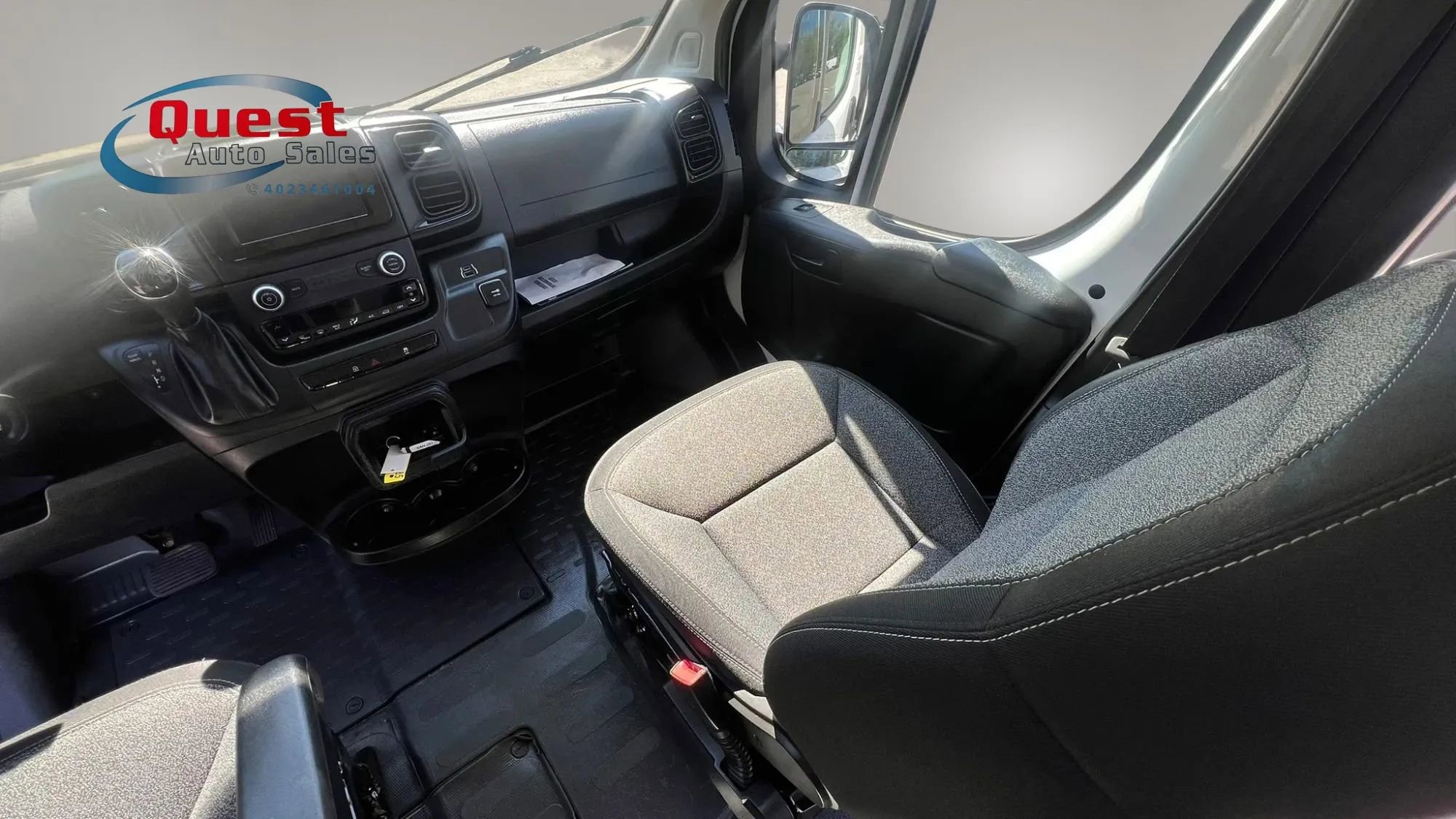 Used 2025 RAM ProMaster 2500 w/ Convenience Group FWD image 18