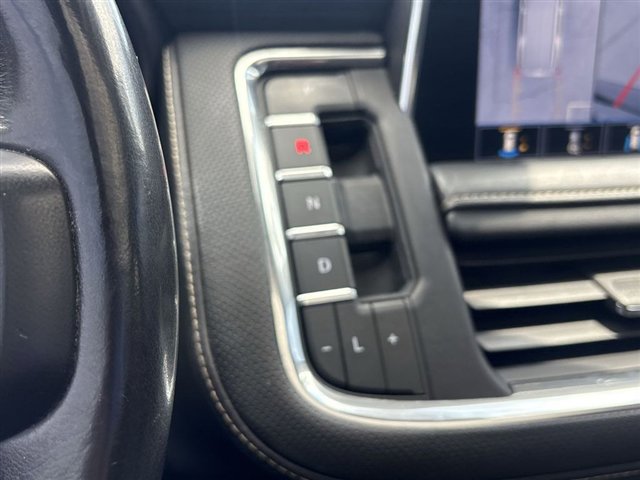 Certified 2021 GMC Yukon SLT w/ SLT Luxury Plus Package AWD/4WD image 15