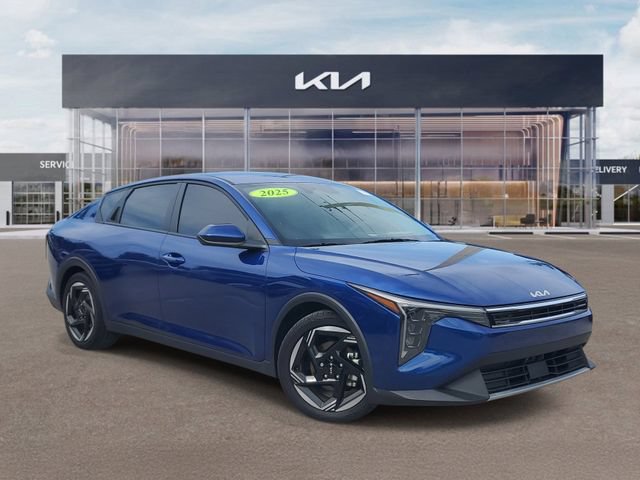 Certified 2025 Kia K4 EX FWD image 1