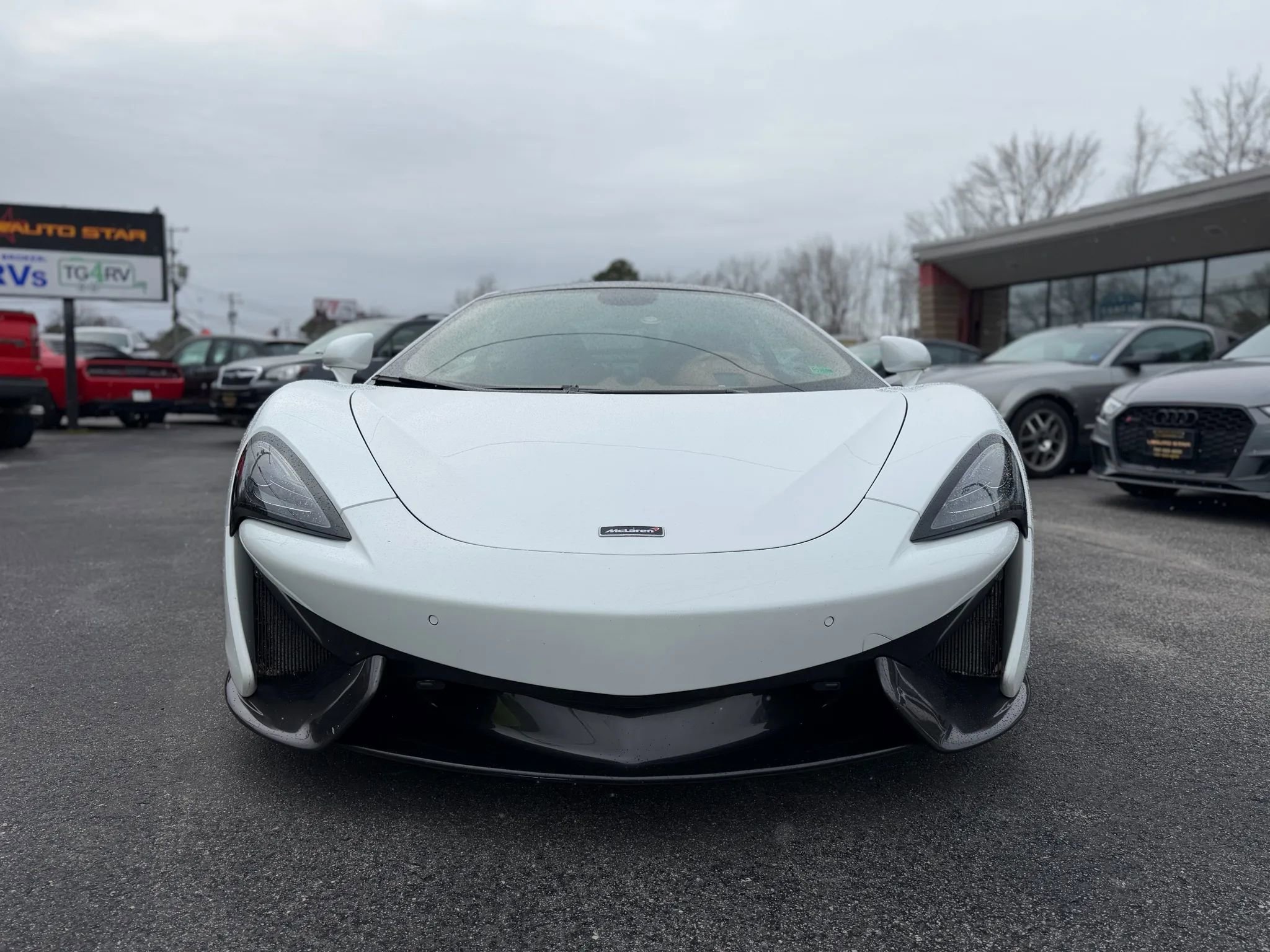 Used 2017 McLaren 570S image 8