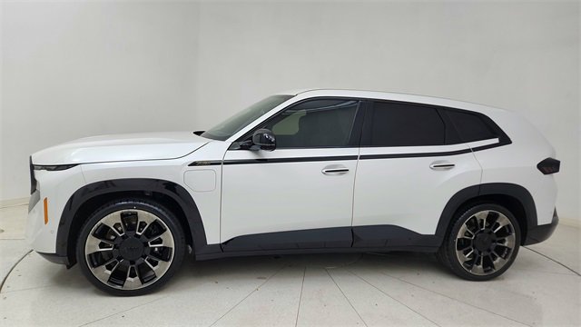 Used 2023 BMW XM image 3