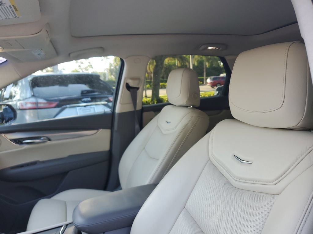 Certified 2018 Cadillac XT5 Luxury w/ Driver Awareness Package FWD image 21