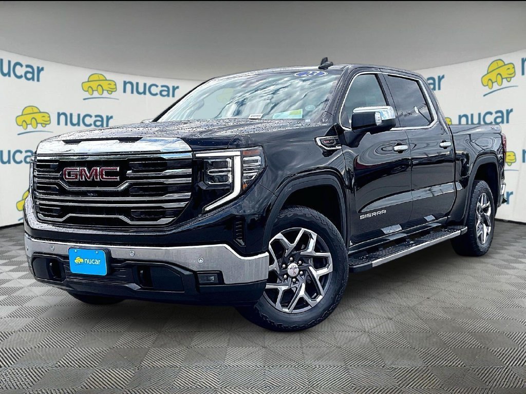 Used 2023 GMC Sierra 1500 SLT w/ SLT Premium Package AWD/4WD image 3