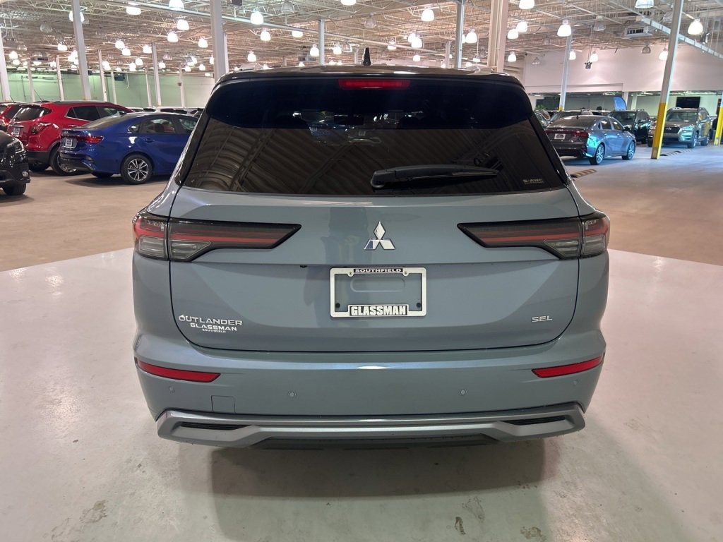 New 2025 Mitsubishi Outlander SEL image 6
