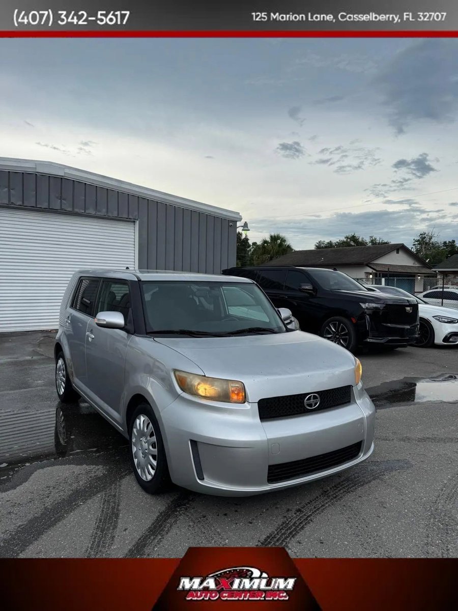 Used 2009 Scion xB FWD image 1