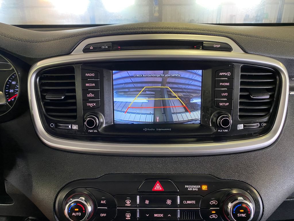 Used 2018 Kia Sorento FWD image 21