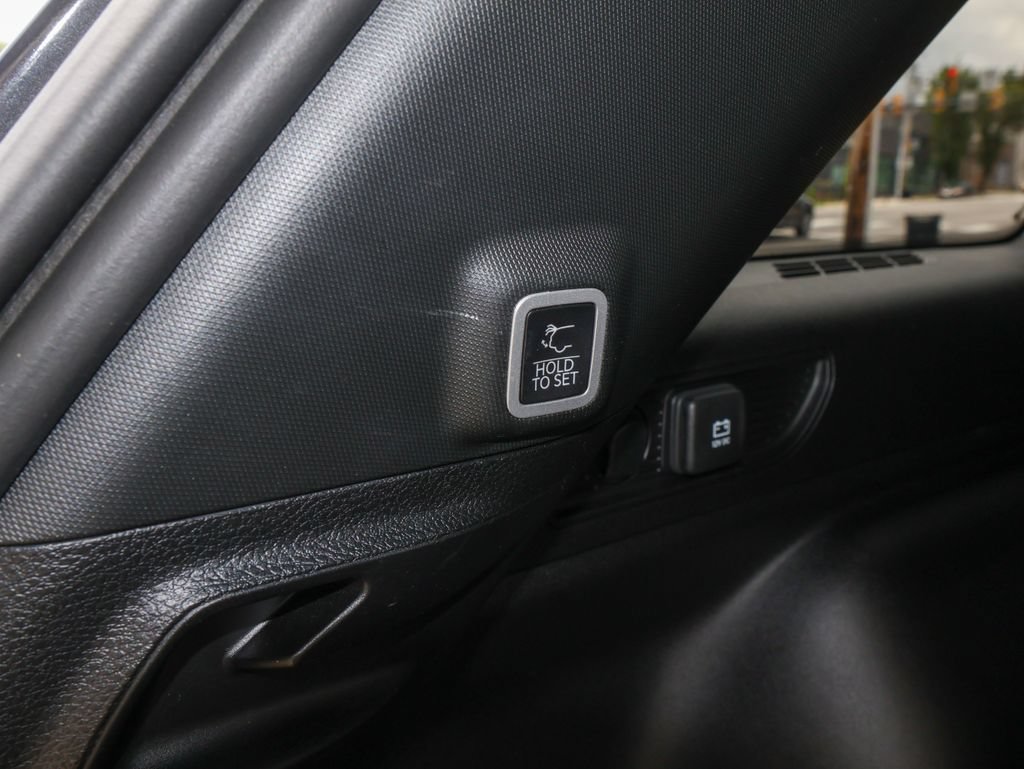 Used 2024 Jeep Grand Cherokee Altitude AWD/4WD image 11