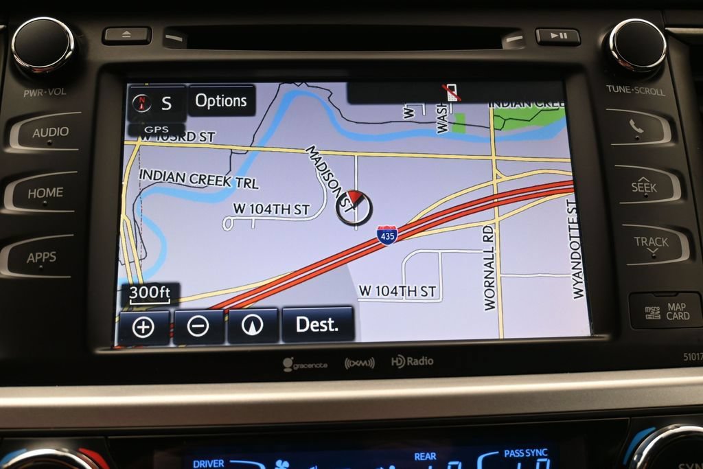 Used 2017 Toyota Highlander SE AWD/4WD image 22