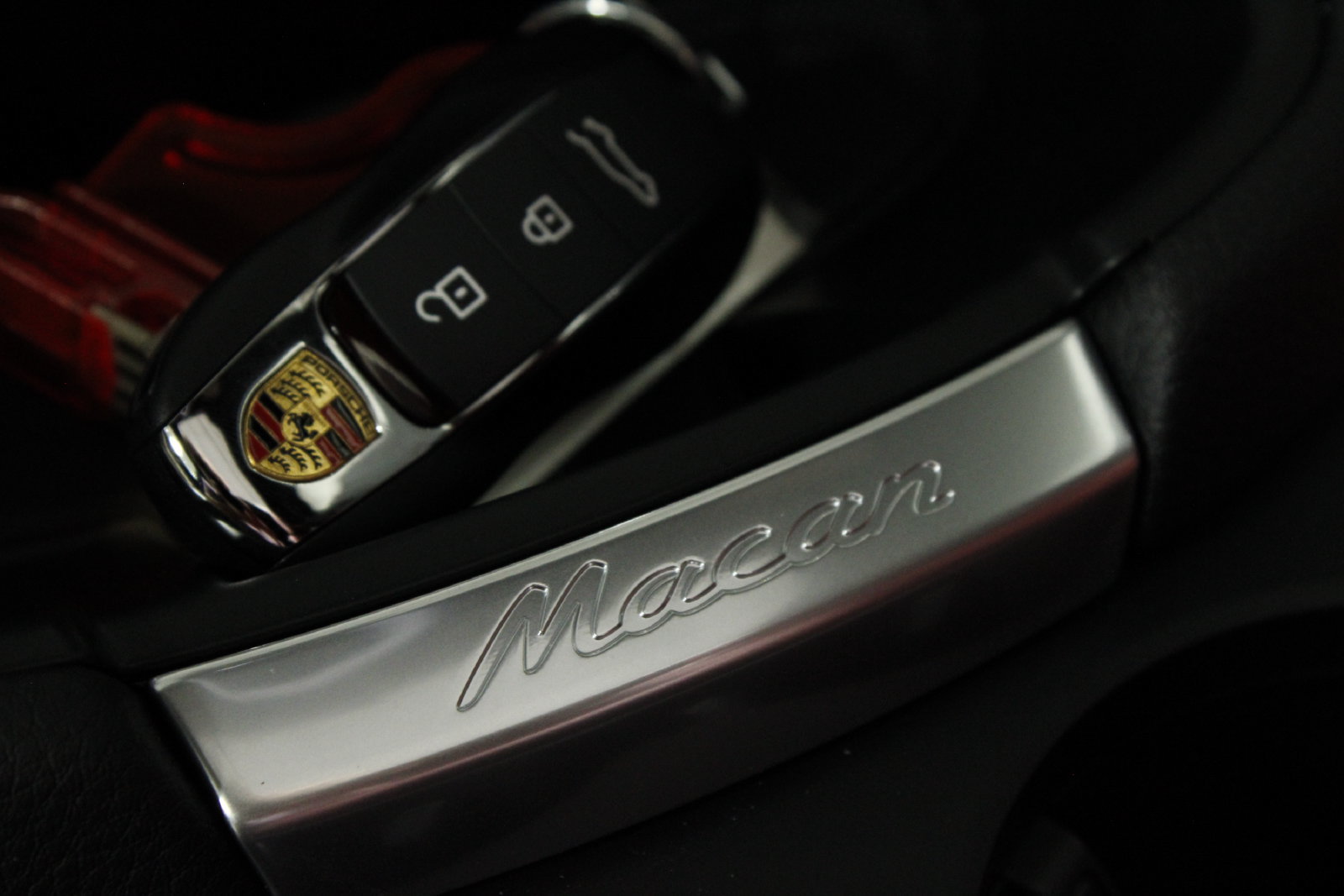 New 2026 Porsche Macan AWD/4WD image 33