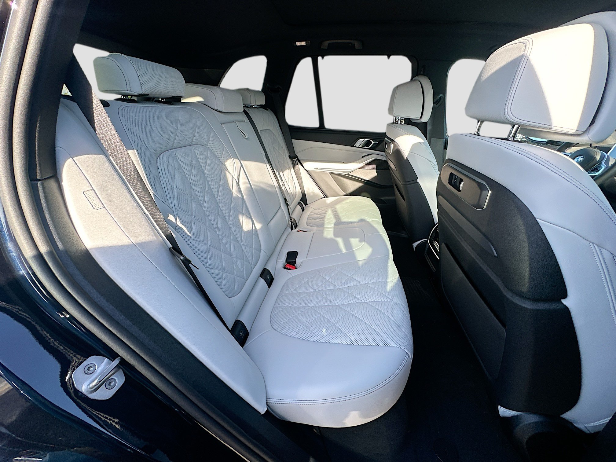 New 2026 BMW X5 M60i w/ Executive Package AWD/4WD image 22