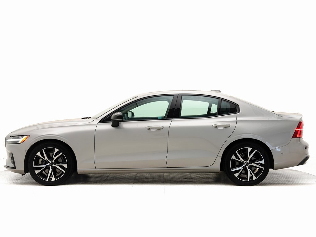 Used 2024 Volvo S60 B5 Plus image 27