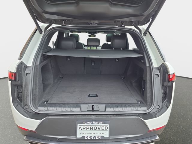 Used 2025 Land Rover Range Rover Sport SE image 14