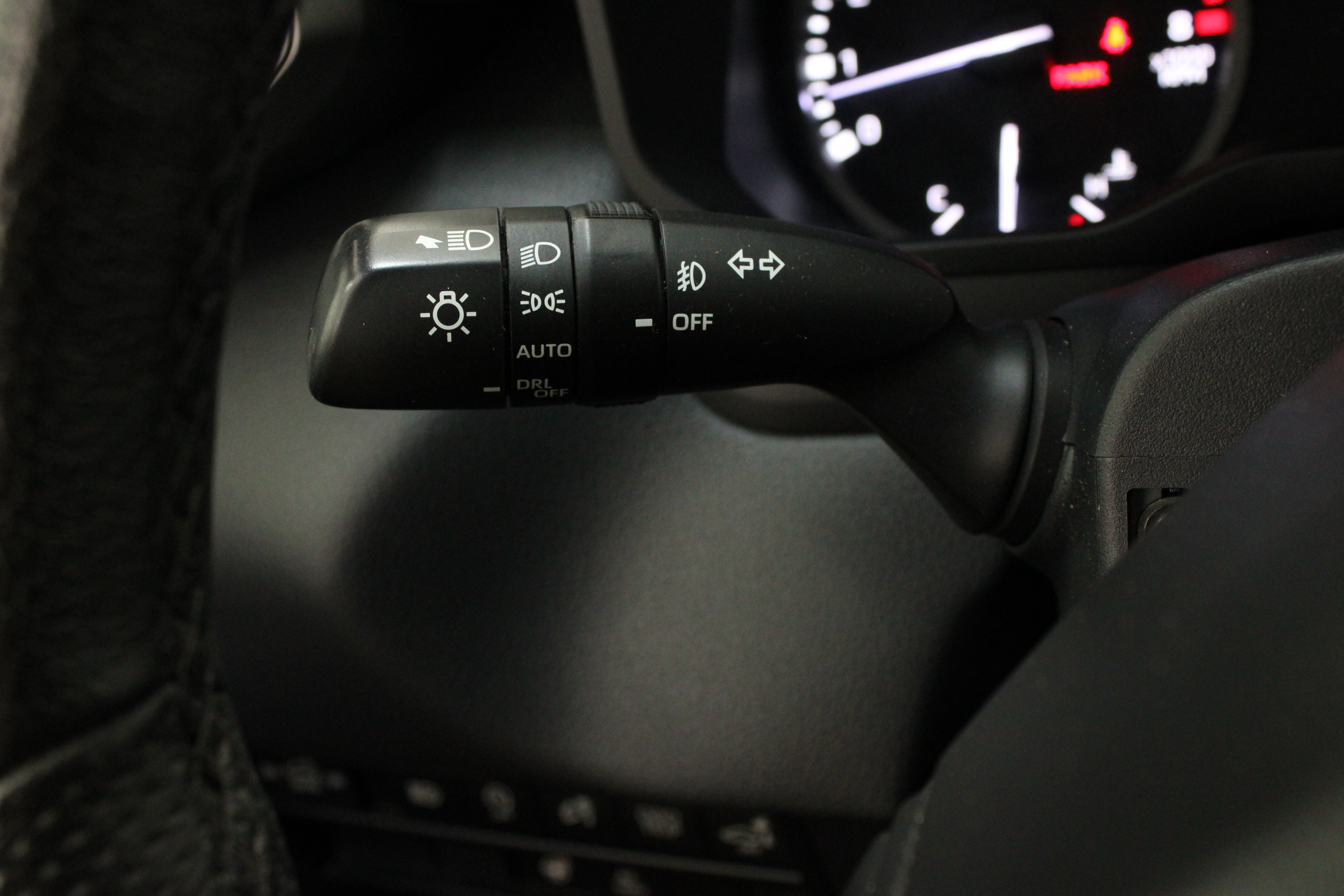 Used 2023 Toyota Tundra Limited AWD/4WD image 30