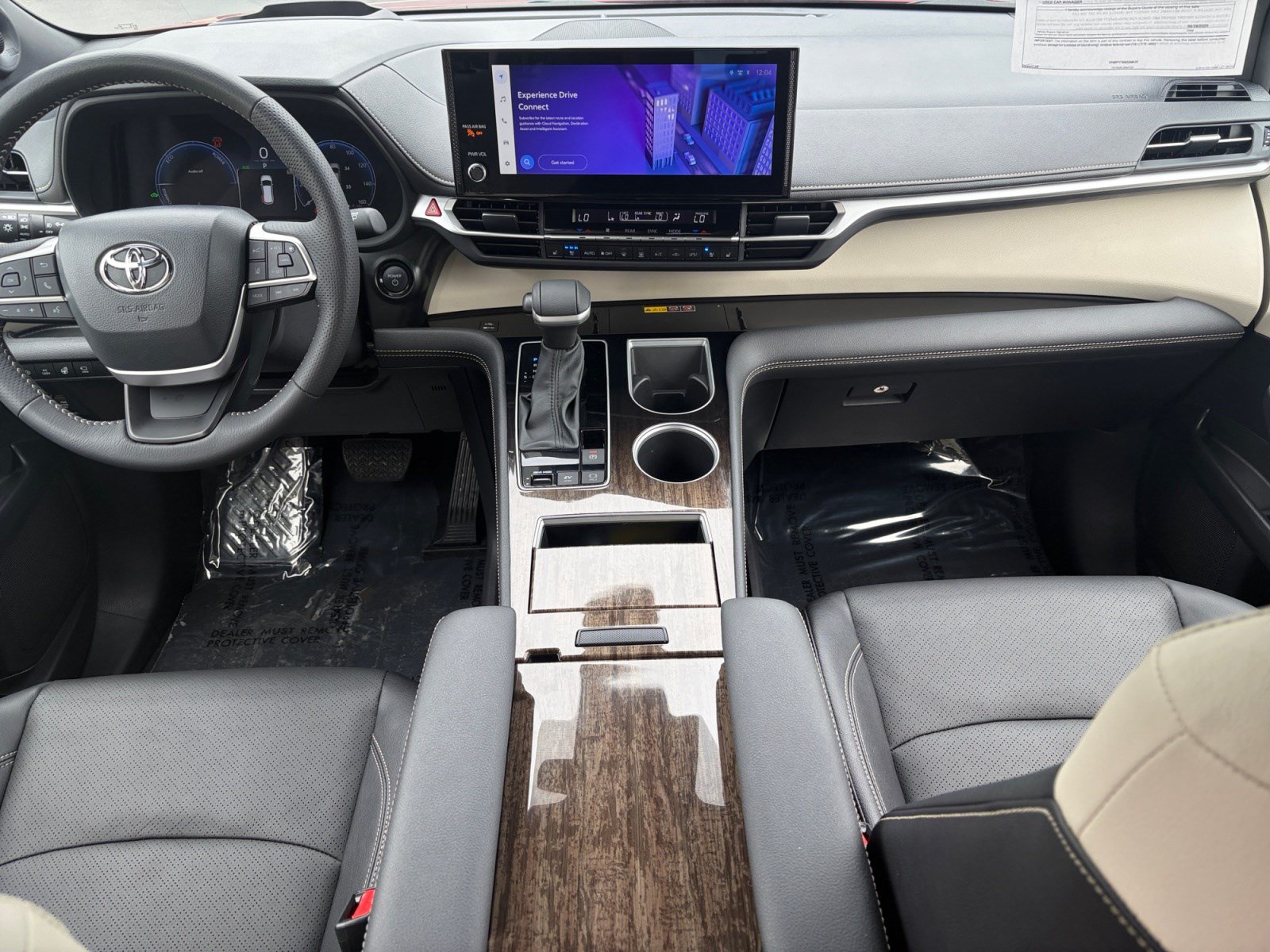 Used 2026 Toyota Sienna Platinum AWD/4WD image 25