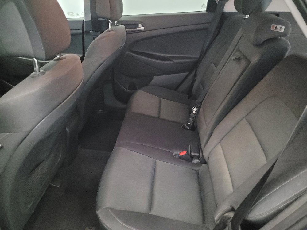Used 2018 Hyundai Tucson SE image 18