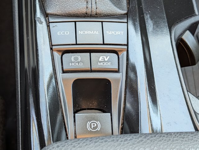 Used 2025 Toyota Camry LE FWD image 16