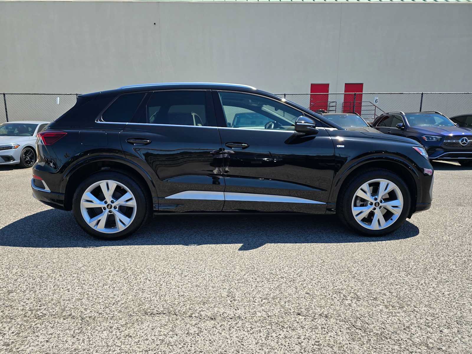 Used 2023 Audi Q4 e-tron Prestige AWD/4WD image 2