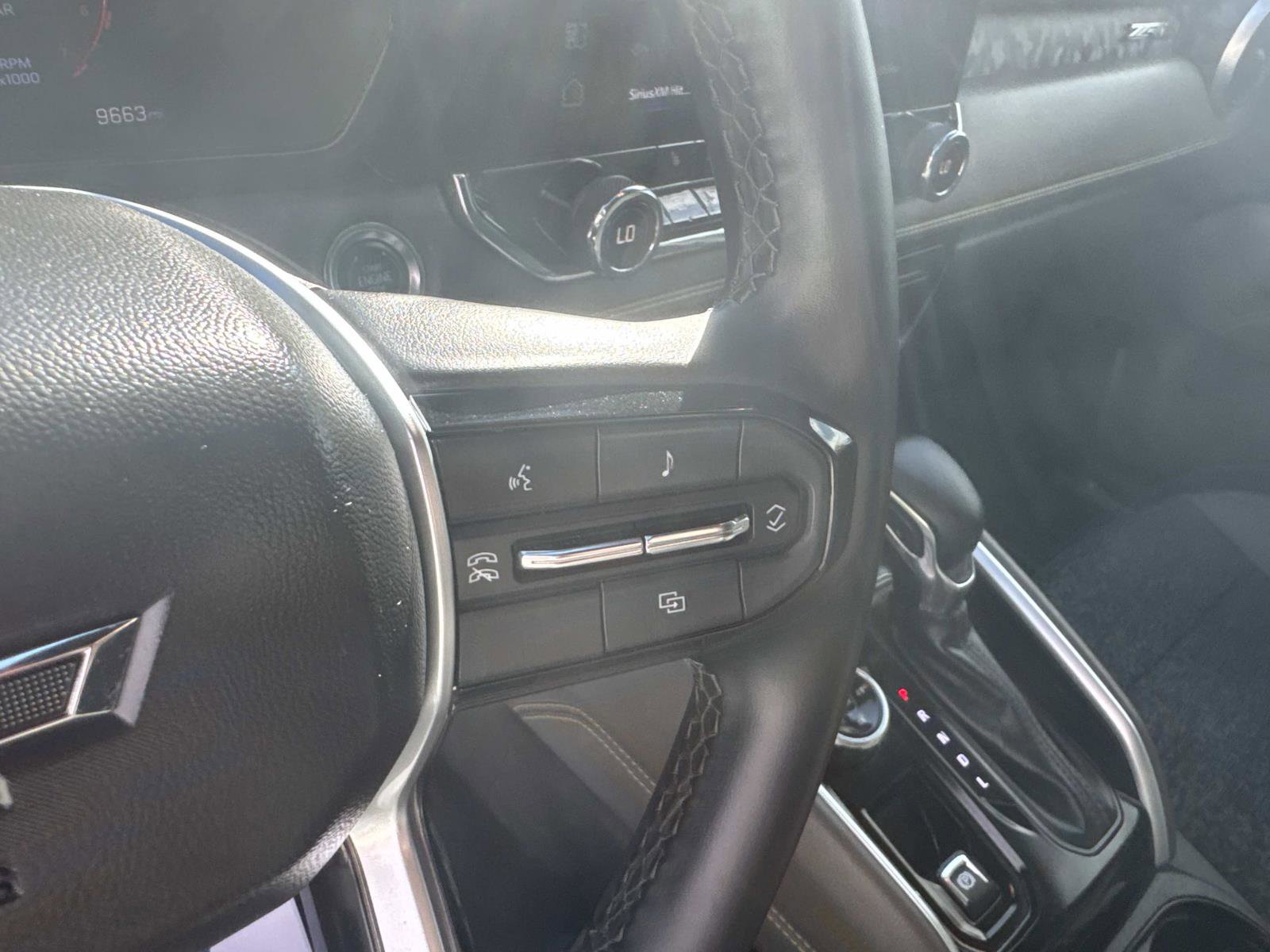 Used 2024 Chevrolet Colorado ZR2 w/ Technology Package image 23