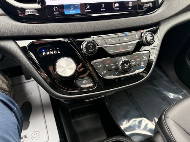 New 2026 Chrysler Voyager LX image 9