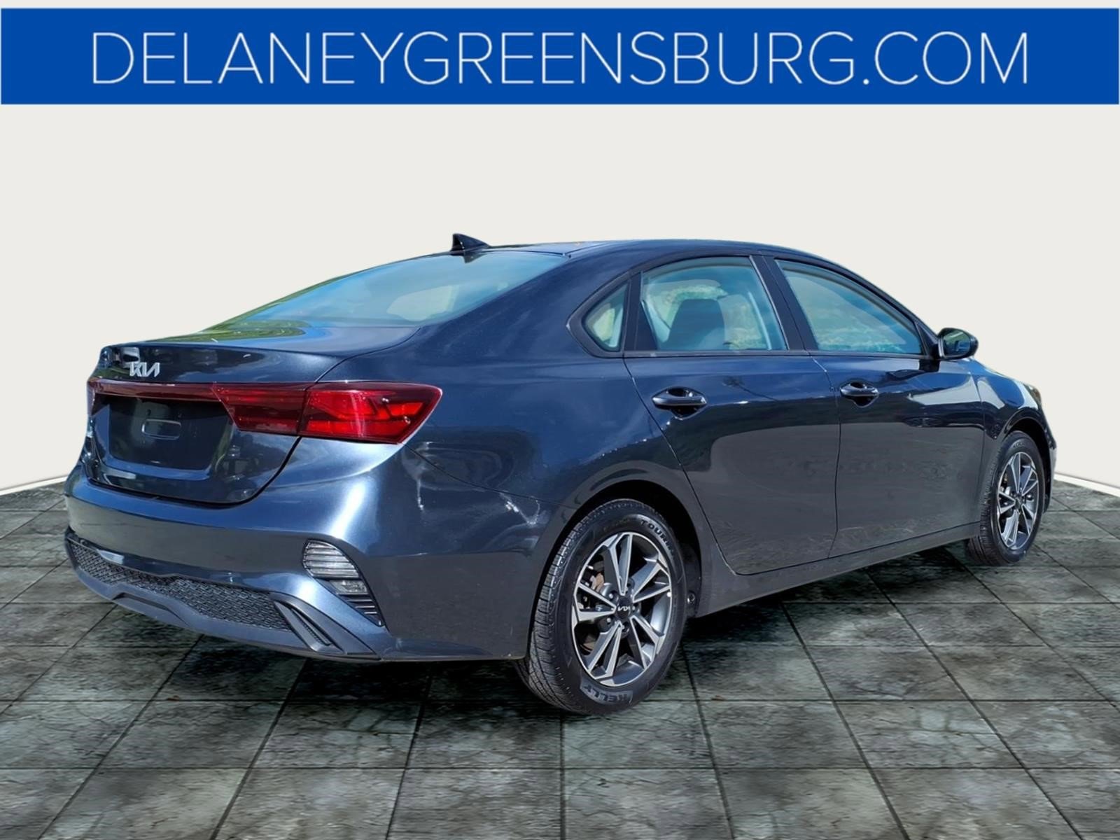 Used 2023 Kia Forte LXS FWD image 3