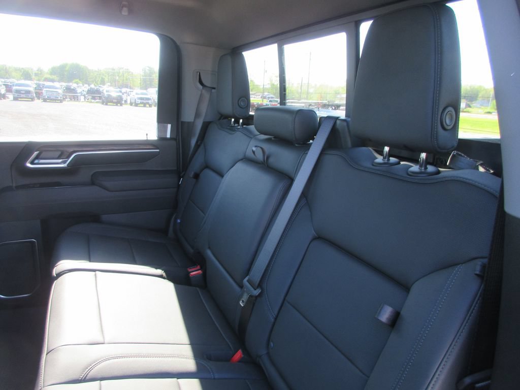 New 2026 GMC Sierra 2500 SLT w/ SLT Premium Package AWD/4WD image 16
