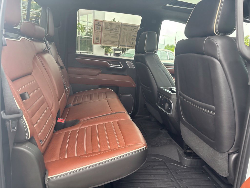 Used 2024 GMC Sierra 3500 Denali Ultimate AWD/4WD image 21