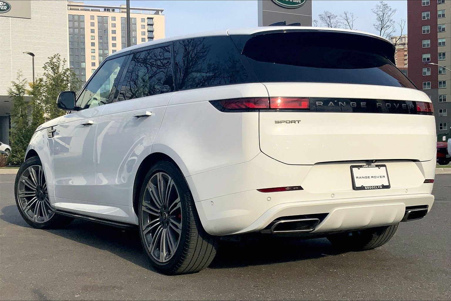 Certified 2024 Land Rover Range Rover Sport Dynamic SE AWD/4WD image 11