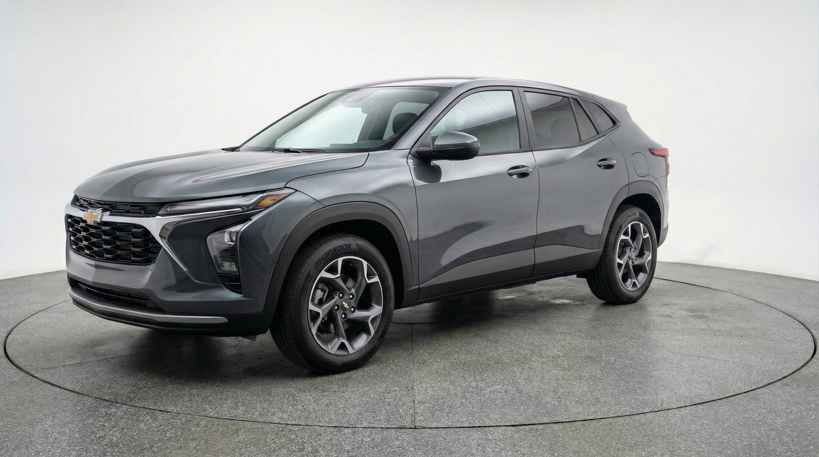 Used 2025 Chevrolet Trax LT FWD image 3