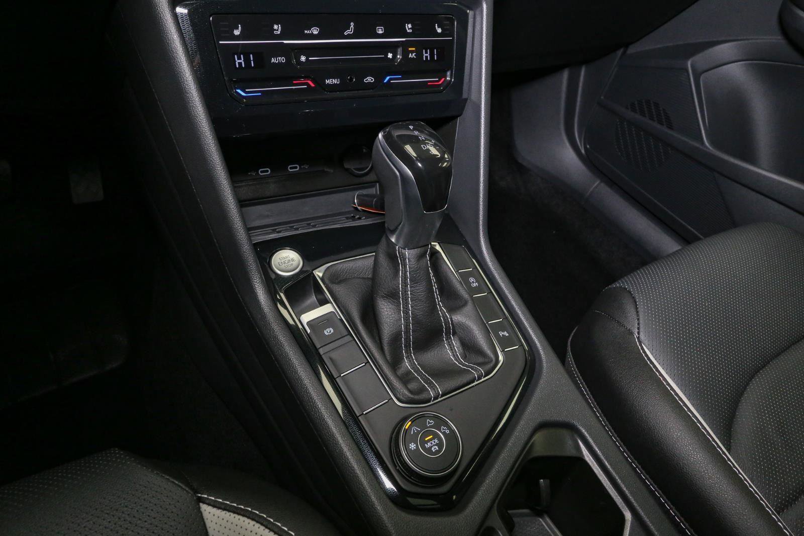 Used 2025 Volkswagen Taos SEL w/ Black Wheel Plus Package image 32