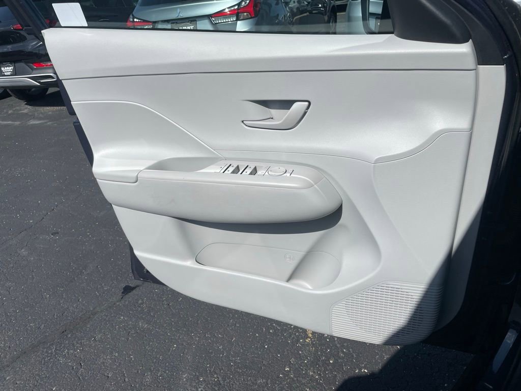Used 2024 Hyundai Kona SEL AWD/4WD image 49