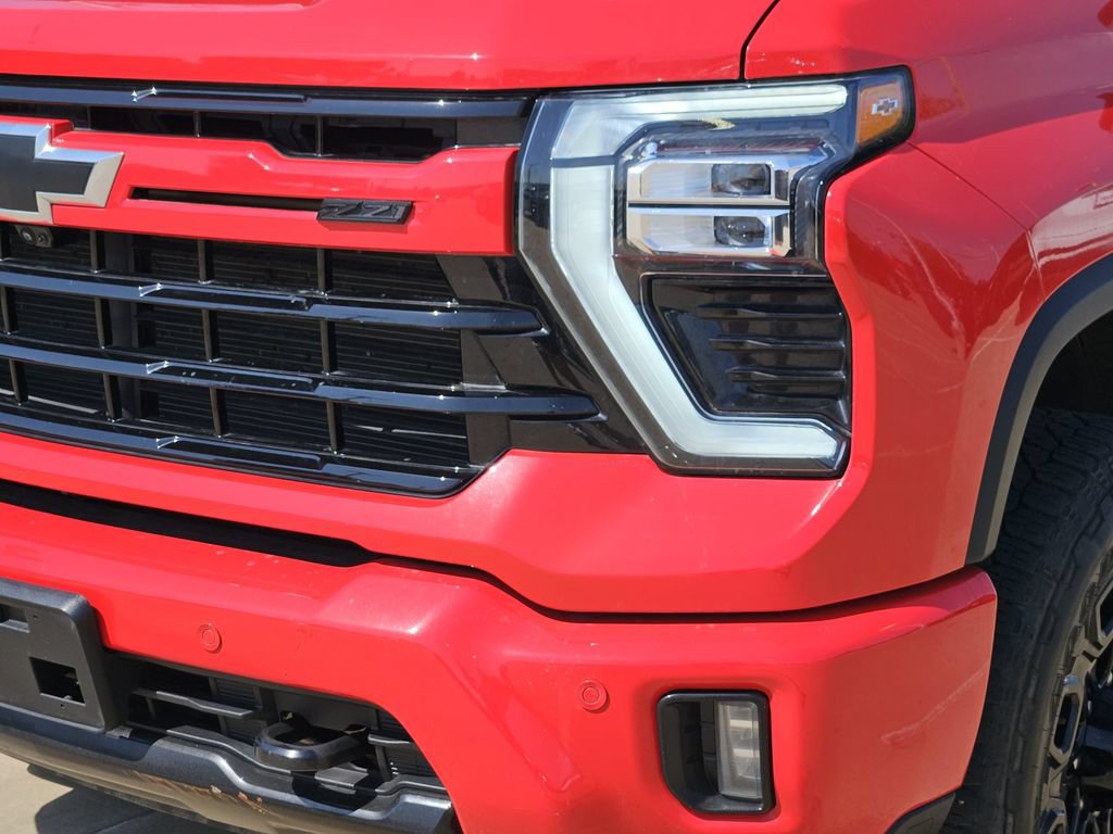 Used 2024 Chevrolet Silverado 2500 LTZ w/ LTZ Plus Package AWD/4WD image 9