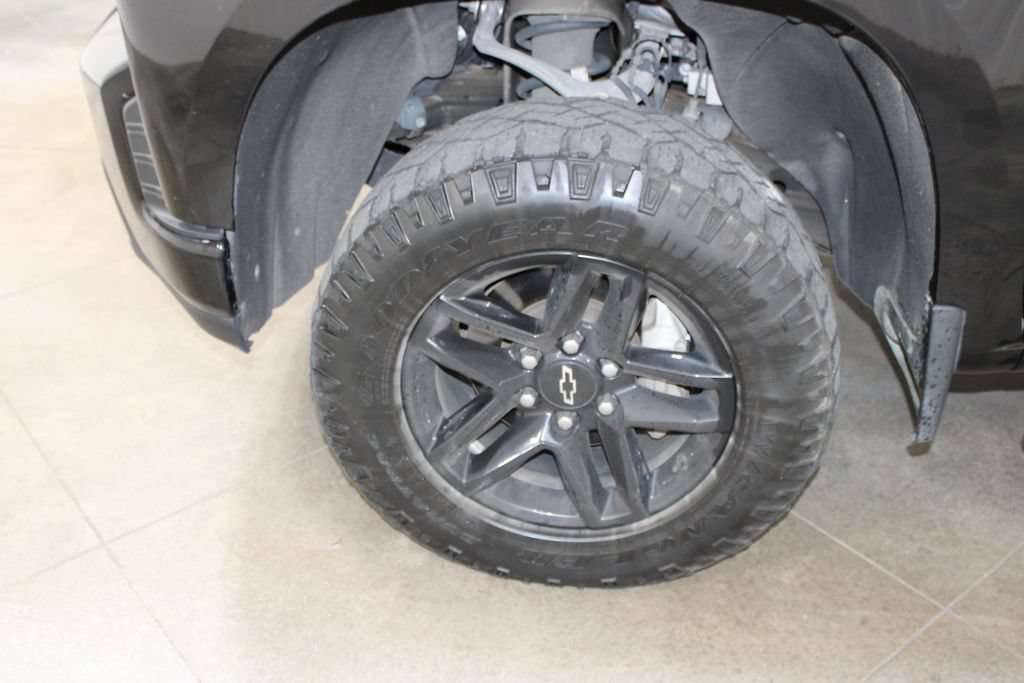 Used 2019 Chevrolet Silverado 1500 LT Trail Boss AWD/4WD image 36