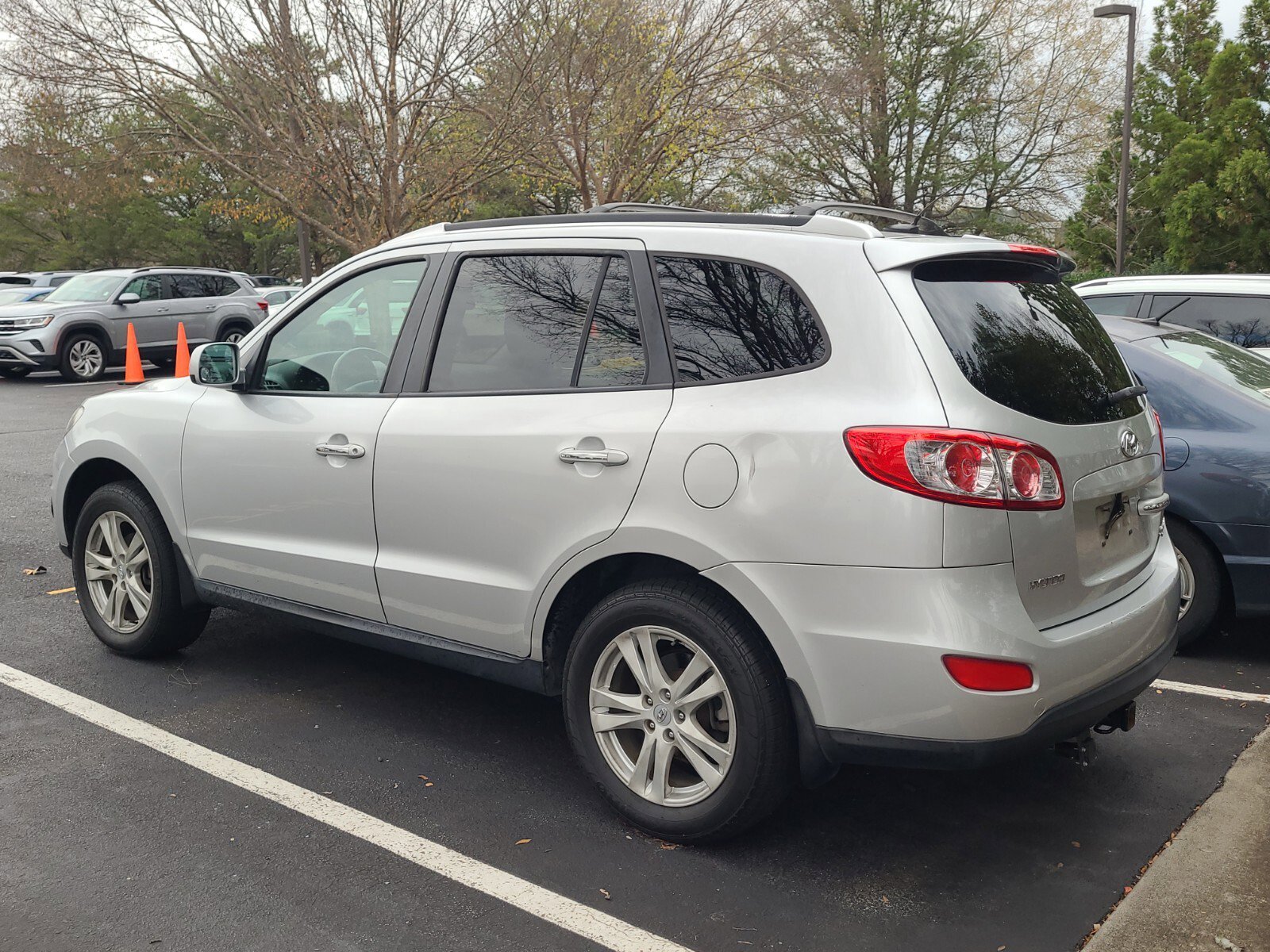 Used 2011 Hyundai Santa Fe Limited image 4